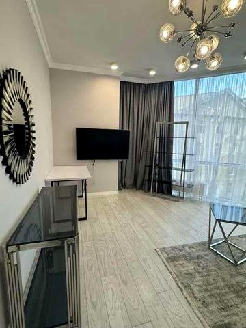 Топ! Центр города! Кадор,  25 Жемчужина, Музкомедия.