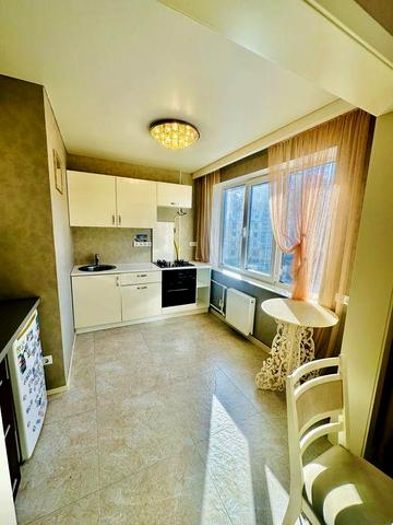 Оренда 3 х кімнатної квартири поряд з Набережною Оболонською.