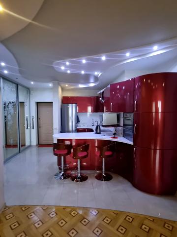 Вадима Гетьмана вул., 1-А