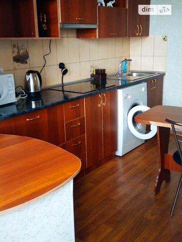 Довгострокова оренда 1к Квартира Соборна (Радянська) вулиця