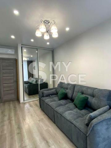 Глибочицька вул., 13