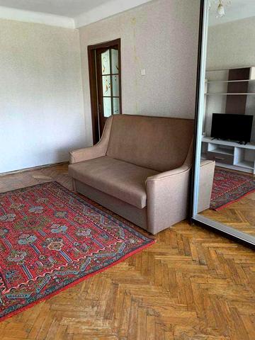 Однокімнатна квартира на Воскресенському проспекті 18Б