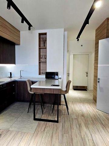 Рівер Стоун. Трускавецька, 2-А. Кухня-вітальня + спальня + гардеробна!