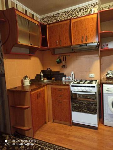 Здам  гарну 1 кімн. кв - ру , р-н  Левада   8000+ комунальні  послуги