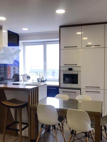 Здається в оренду  простора квартира з терасою