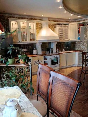 5-и кімнатна квартира з ремонтом. Пр-т Івасюка Володимира 20Б.