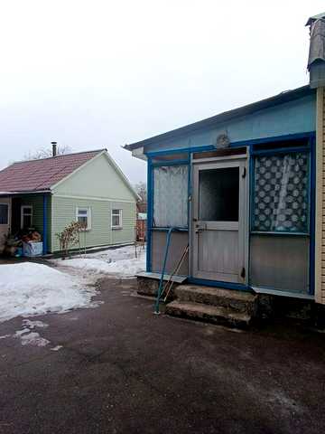 Два будинки біля Дендропарку