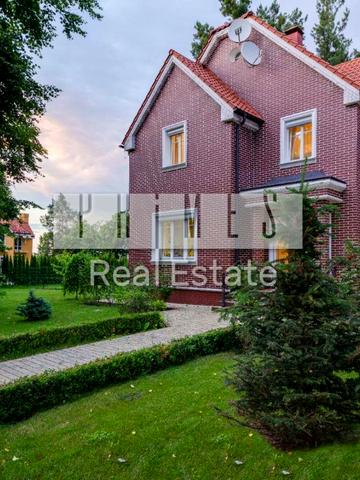 Берегова вул., 2