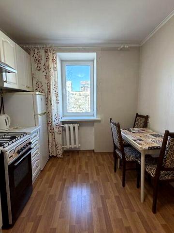 Довгострокова оренда 1к Квартира Сімферопольська вулиця