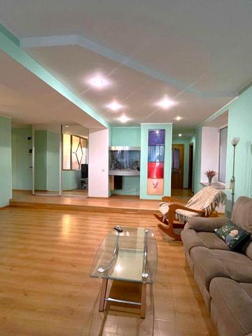 Елітна Квартира у Статусному Будинку в Центрі Міста (Березовий Сквер).