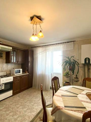 Здається трикімнатна квартира, Квасилів