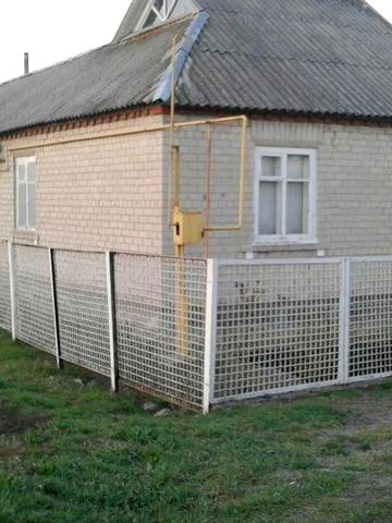 Продам дом в пгт Камышеваха