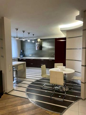 Голосіївська вул., 13