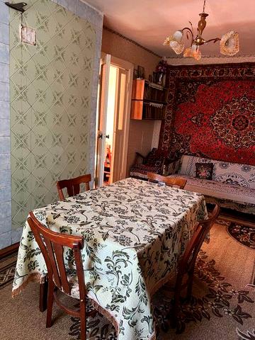 Продам 3-кімнатну квартиру в сел. Ємільчине