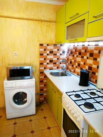 Продам свою 1 комнатную квартиру  с капитальным ремонтом.