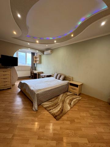 Олега Мудрака вул. (Генерала Наумова), 66