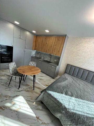 Здається в оренду 1-но кімнатна квартира в центрі міста .