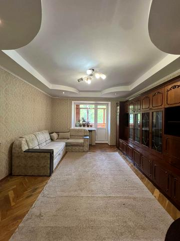 Русанівська набережна вул., 8/1