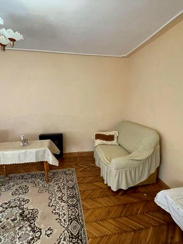 Оренда будинку неподалік центру міста