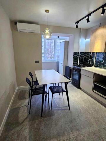 Оренда 2к квартири на Скалецького