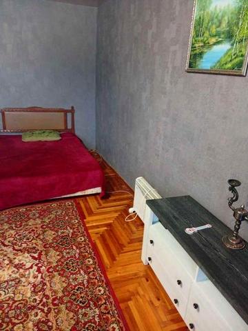 Оренда 1 кімнатної в центрі.