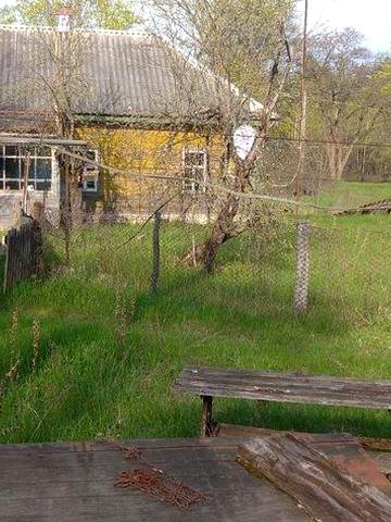 Дім в селі переділ