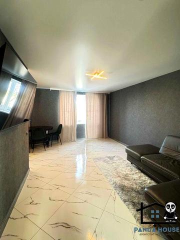 Продається простора 3-кімнатна квартира у зручній локації міста