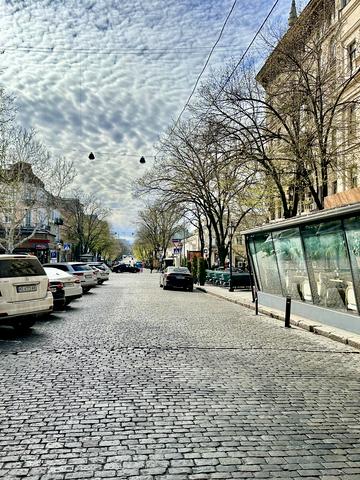 Дерибасівська вул., 12