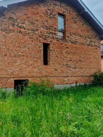 Будинок в Підліссі з великою ділянкою