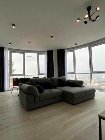 Продаж 2 к. квартири Левка Лукяненка 21/19