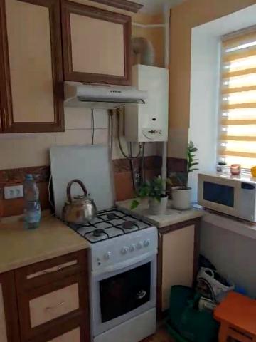 Петра Дорошенка вул., 4