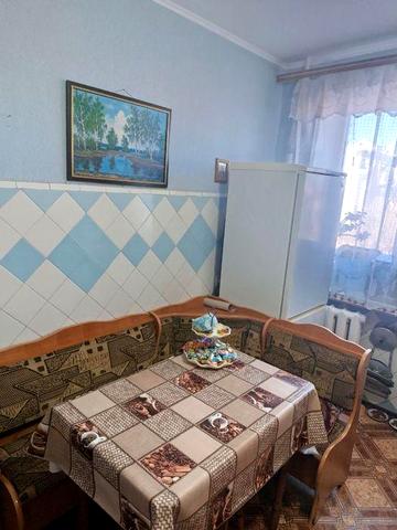 Продається 4-х кімнатна квартира в центрі міста!!