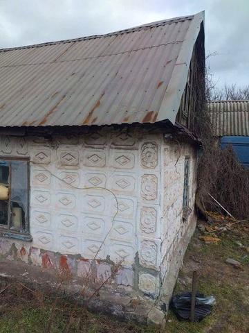 Продам глиняний будинок