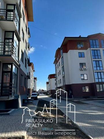 Продам простору  3-х кімнатну квартиру ЖК Джем Таун