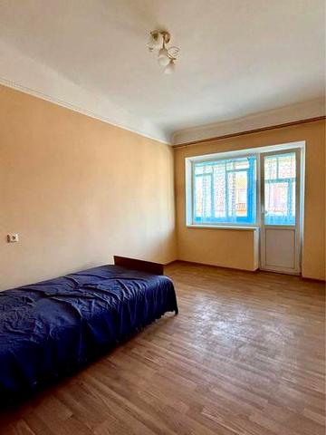 Продажться 1к квартира в центрі м.Заставна