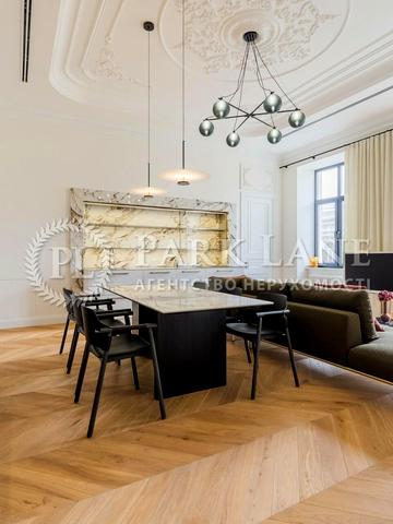 Заньковецької вул., 7