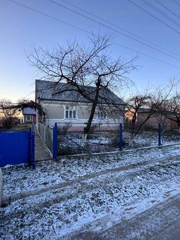 Будинок  4 кімнати 105м2 ділянка 60сот приватизоване поряд з Луцьк