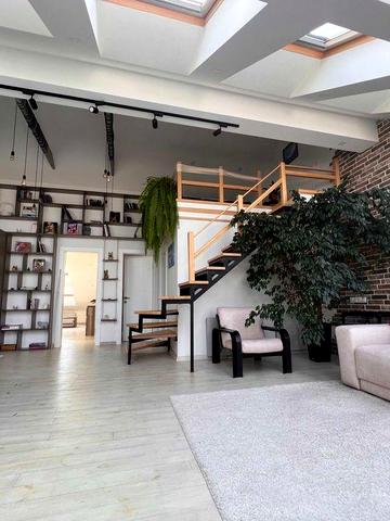 Оренда 2-кімнатної квартири з терасою на Петропавлівській Борщагівці