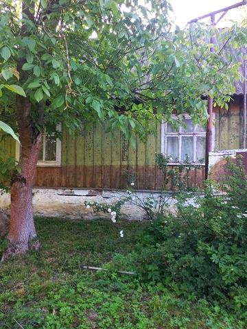 Будинок із земельною ділянкою