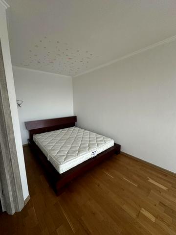 Теплична вул., 42