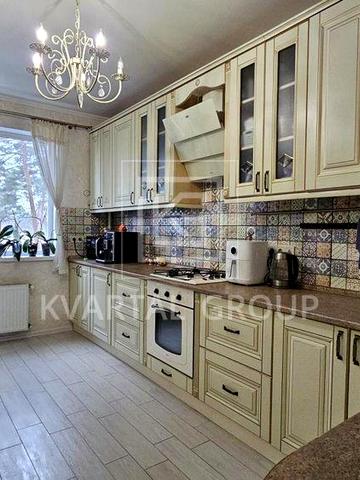 Продам квартиру 150м2 з якісним світлим ремонтом!