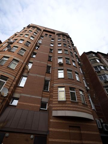 Дмитрівська вул., 13