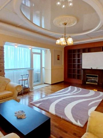 Вячеслава Чорновола вул., 25