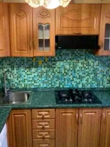 Лесі Українки просп., 15