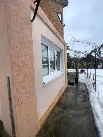 Окрема ч/б є місце під авто, на Данила Нечая, вільно