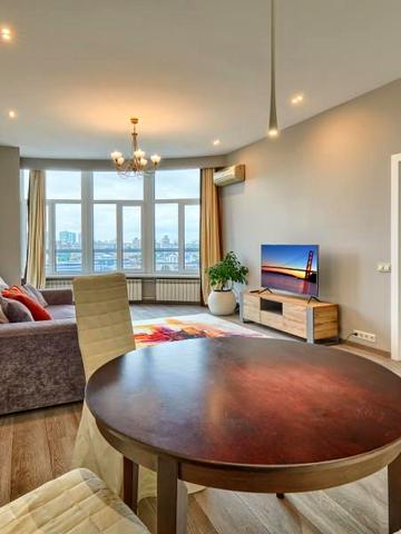 Botanist Tower - двухкомнатная видовая студио