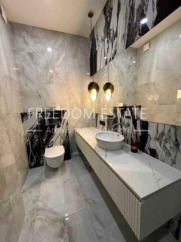 2000 $ Долгосрочная аренда в центре / Три спальни / ЖК Резиденция