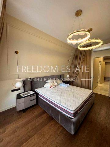 2000 $ Долгосрочная аренда в центре / Три спальни / ЖК Резиденция