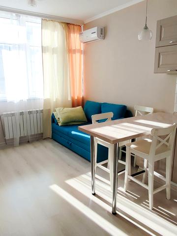 Олександрівська вул., 1