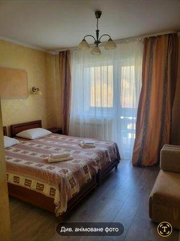 Довгострокова Аренда  половини  Будинку  Свалява    Закарпатття